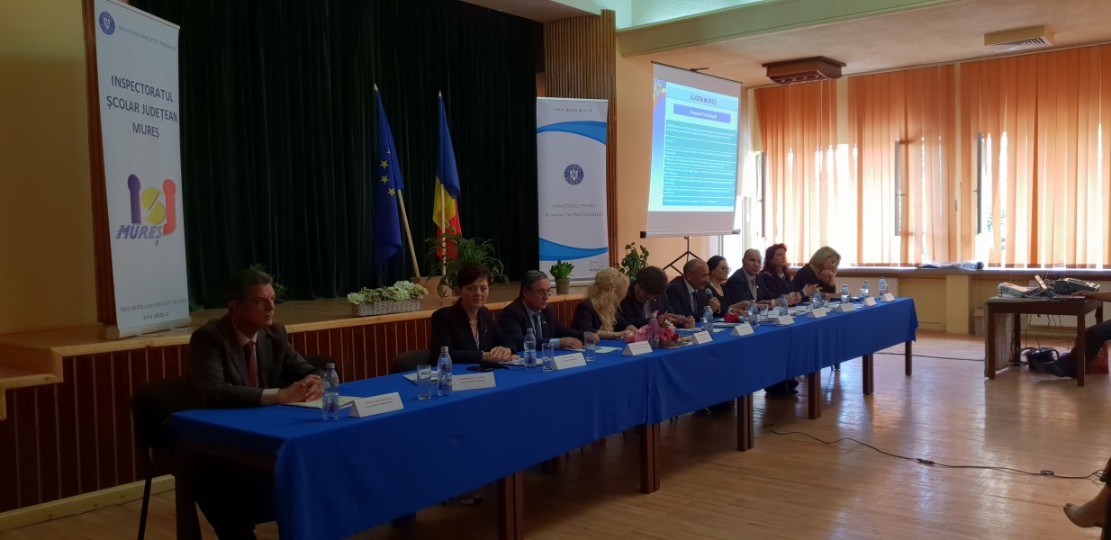 ”Informare acasă! Siguranță în lume!”