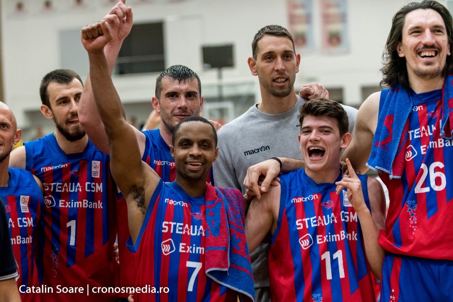 1-1 în finalele masculine de baschet 1-1 în finalele masculine de baschet