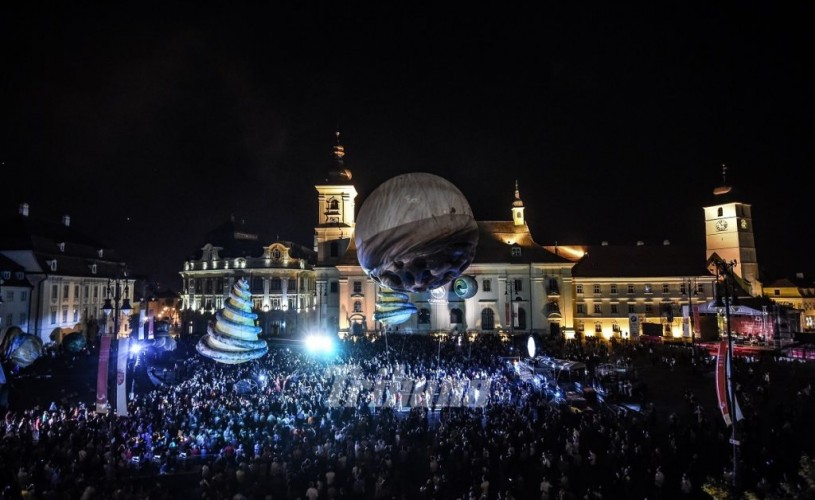 Festivalul Internaţional de Teatru de la Sibiu continua