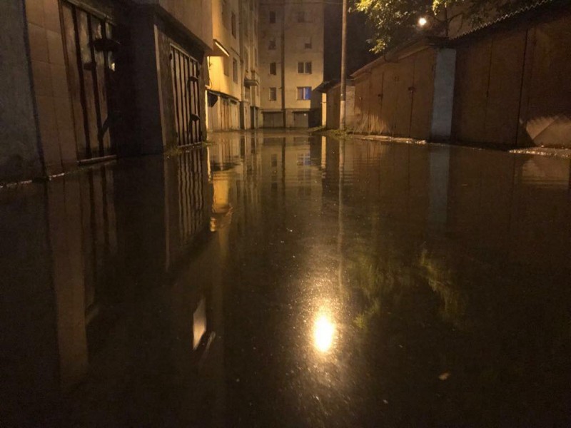Garaje inundate în Tg.Mureș