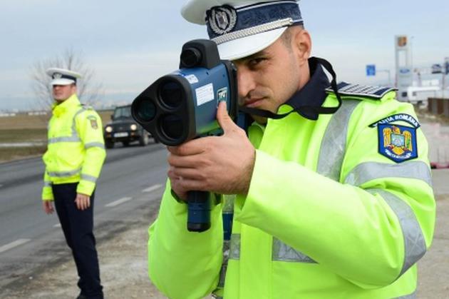 Poliţiştii au constatat aproape 800 de infracţiuni în ultimele 24 de ore Poliţiştii au constatat aproape 800 de infracţiuni în ultimele 24 de ore