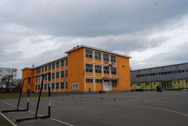 O nouă încercare de mansardare a Școlii nr.19 din Brașov