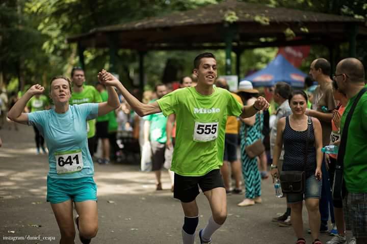 600 de participanți înscriși la crosul organizat de Hospice Brașov
