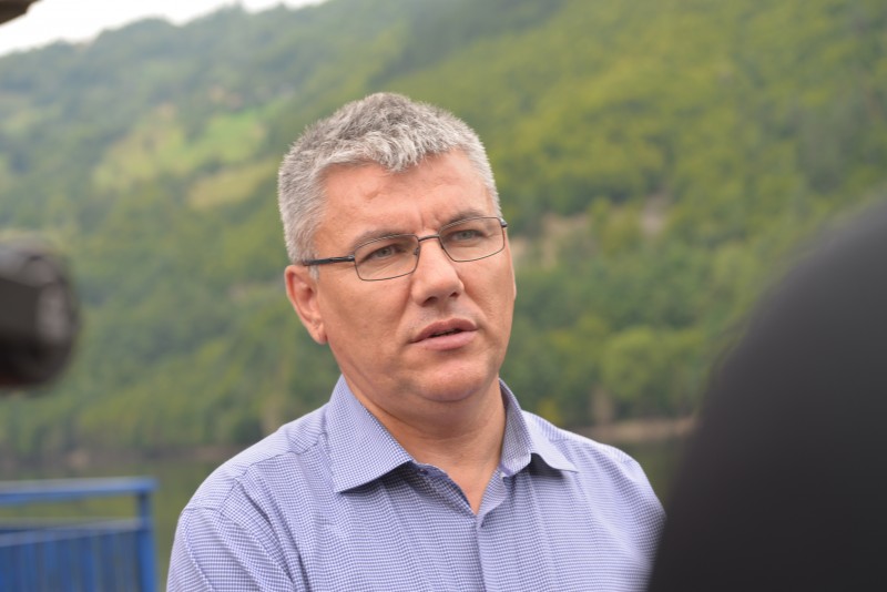 Primăriile trebuie să cureţe albiile cursurilor de apă care trec prin localităţi până pe 10 iunie