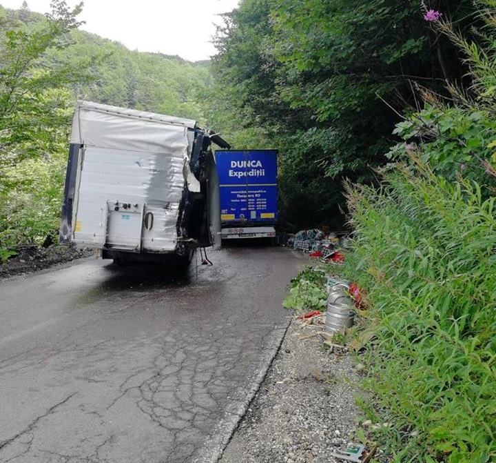 Circulaţie rutieră blocată în zona localităţii brașovene Babarunca
