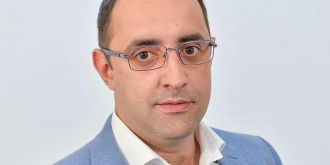 Dan Sîmpălean trece de la PNL la ALDE Dan Sîmpălean trece de la PNL la ALDE