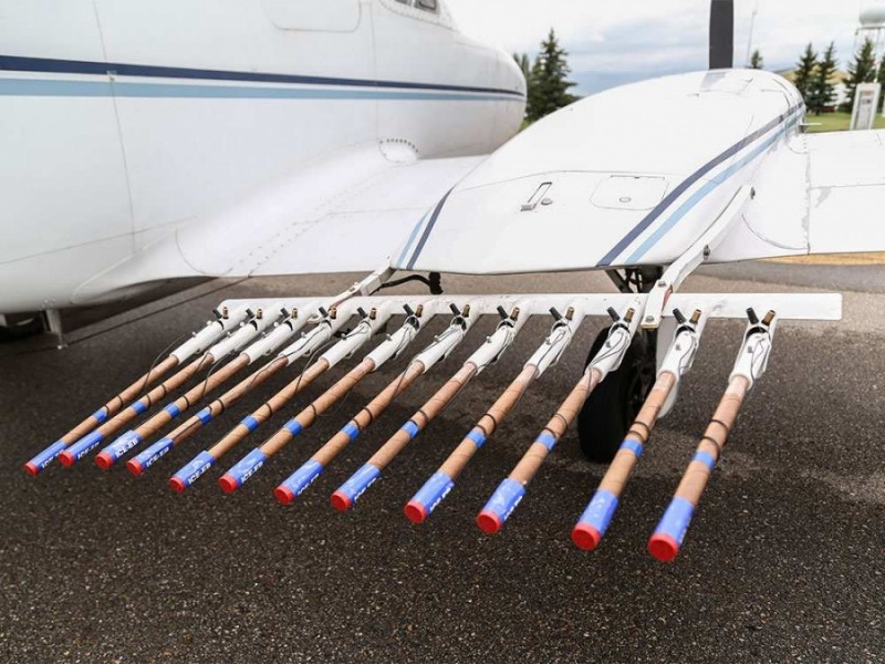 Guvernul are în plan achiziţia mai multor avioane pentru combaterea grindinei