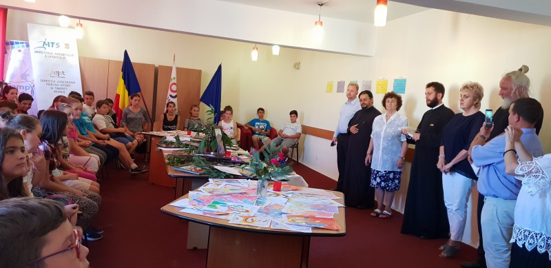 60 de copii au învățat să picteze icoane la Tîrgu-Mureș