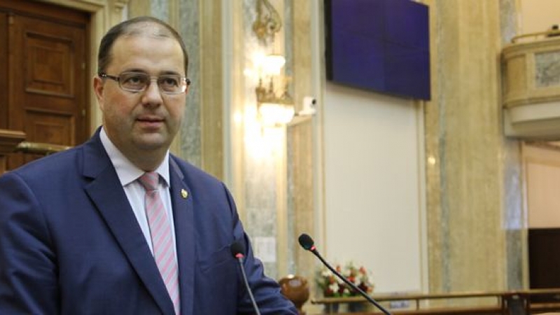 PMP strânge semnături pentru demiterea ministrului Culturii PMP strânge semnături pentru demiterea ministrului Culturii