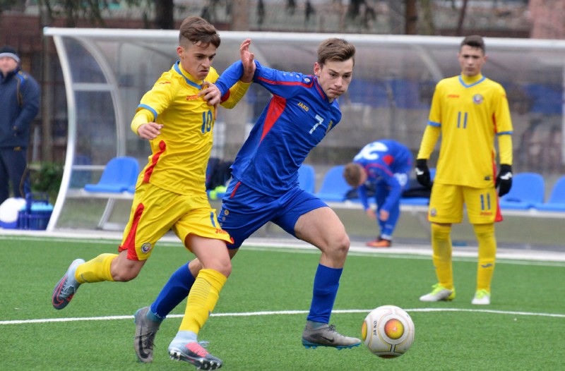Egali cu cehii, la fotbal U-16