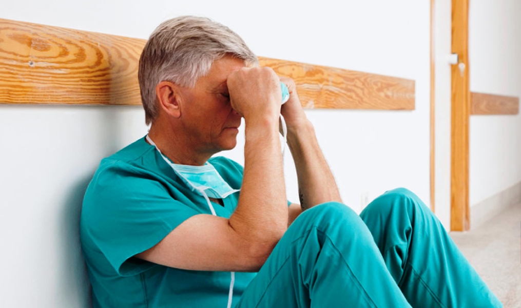 Deputaţii au decis că medicii pot să se pensioneze la cerere la 67 de ani