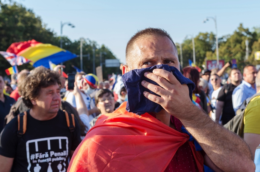 Procurorii militari au ridicat de la Jandarmerie documente privind substanţele chimice folosite cu ocazia protestului din 10 august