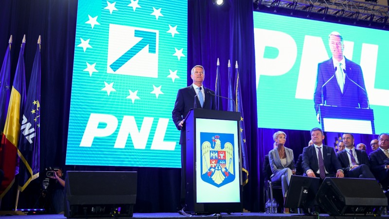 Preşedintele Klaus Iohannis s-a adresat liberalilor prezenţi la Consiliul Naţional al PNL, de la Palatul Parlamentului