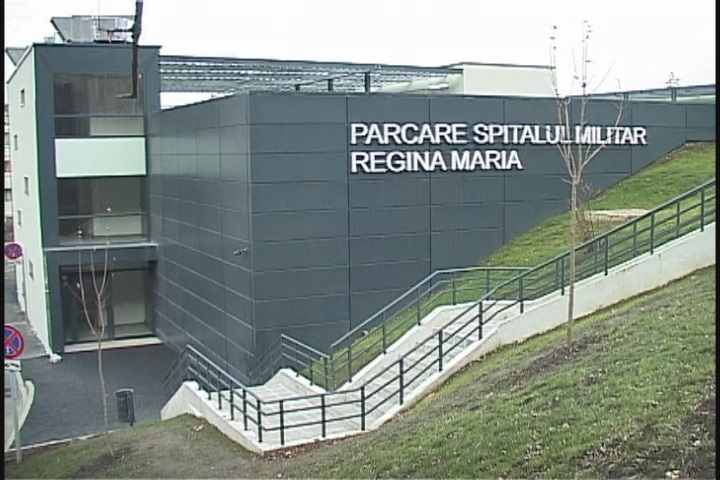 Plată cu cardul la Parcarea multietajată din Centrul Brașovului