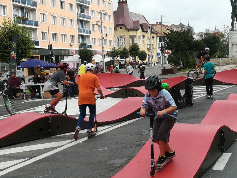 Activități pentru micii bicicliști la Tîrgu Mureș, cu ocazia Săptămânii Mobilității