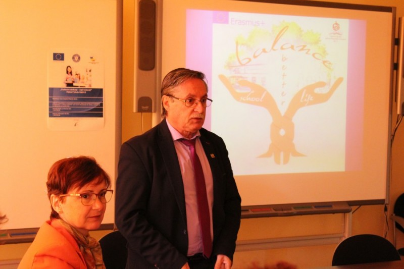 Cincisprezece profesori mureșeni vor învăța cum să îi educe mai bine pe copiii cu nevoi speciale