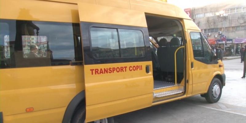 Jumătate din microbuzele școlare din județul Mureș trebuie schimbate