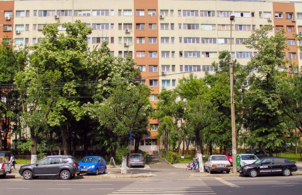 Astăzi, intră în vigoare noua lege a asociaţiilor de proprietari