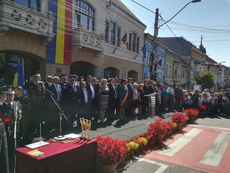 Pompierii mureșeni și-au serbat ziua în municipiul Reghin