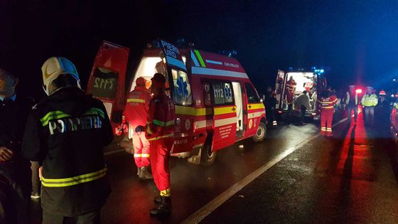 Plan roșu de intervenție în Hunedoara, după ce un autocar s-a răsturnat pe DN7 Plan roșu de intervenție în Hunedoara, după ce un autocar s-a răsturnat pe DN7