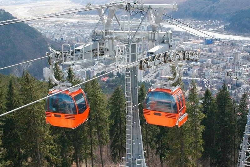 Tarifele la mijloacele de transport pe cablu din Poiana Braşov cresc Tarifele la mijloacele de transport pe cablu din Poiana Braşov cresc