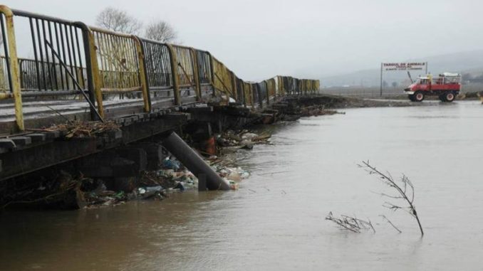 Începe construirea podului nou în localitatea Comăna, jud.Brașov
