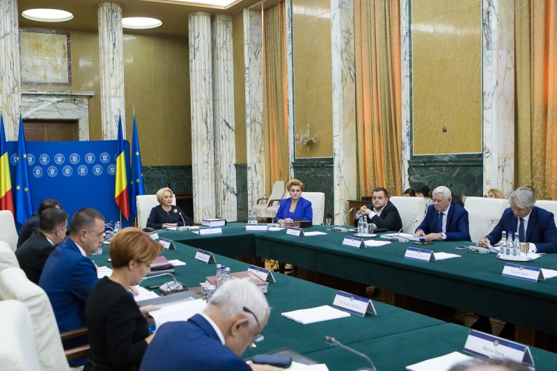 Guvernul a adoptat proiectul noii legi a pensiilor Guvernul a adoptat proiectul noii legi a pensiilor