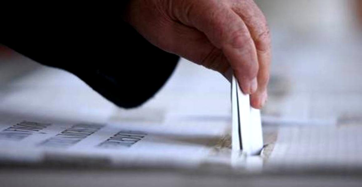Mii de români au votat pe liste speciale, în centrul țării
