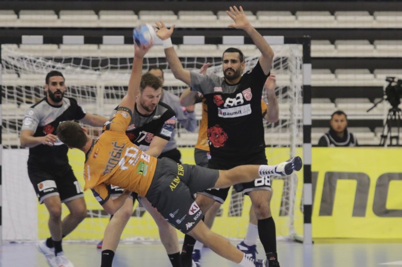 Dinamo, victorie în derby-ul Ligii Campionilor la handbal