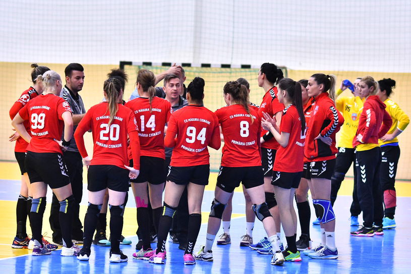 Surpriză la handbal feminin