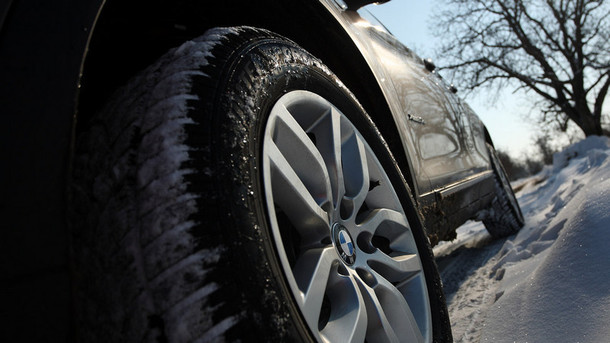 Aglomerație la vulcanizările auto, pentru schimbarea anvelopelor de iarnă