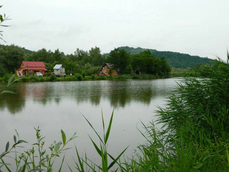 Sibiu: Femeie dată dispărută, găsită decedată în lacul din Colun