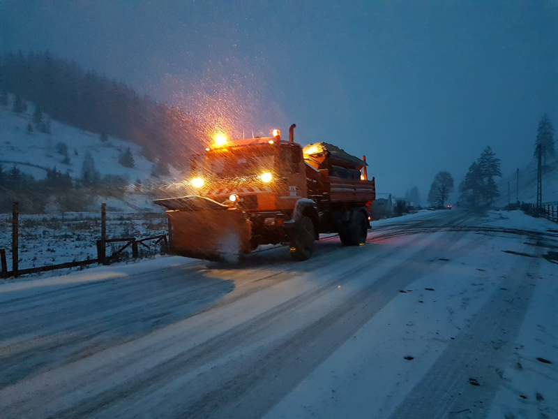 81 de utilaje au acționat pe drumurile din Transilvania 81 de utilaje au acționat pe drumurile din Transilvania