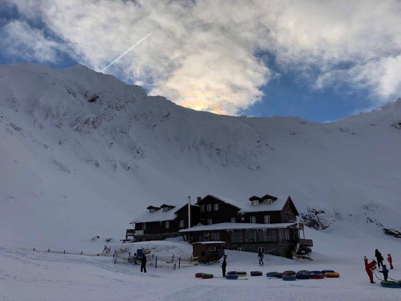 Zăpada măsoară aproape 40 cm la Bâlea Lac