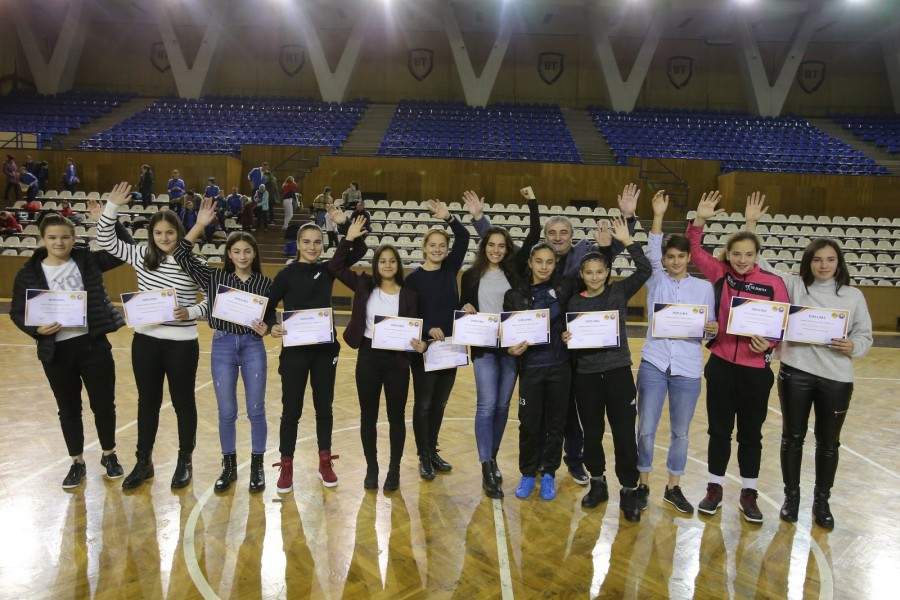 O mureșeancă, printre laureatele Galei Fotbalului feminin