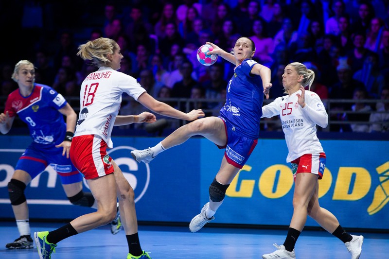 Rusia, prima semifinalistă la handbal feminin Rusia, prima semifinalistă la handbal feminin