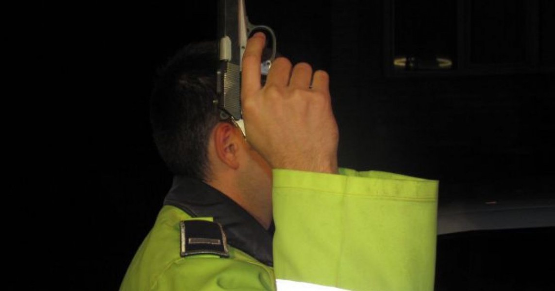 Brașov: Foc de armă pentru oprirea unui autovehicul condus de un bărbat băut și fără permis