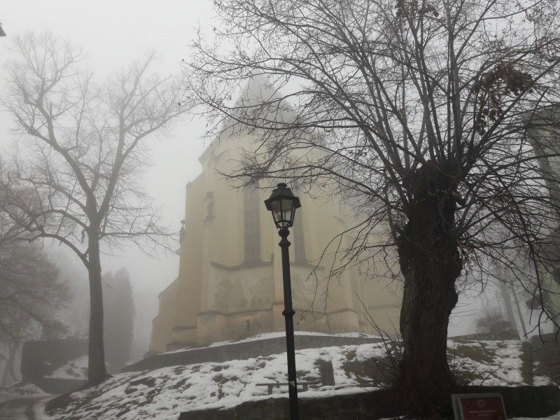Cod galben de ceaţă şi polei în 5 judeţe din Transilvania, până la ora 20:00