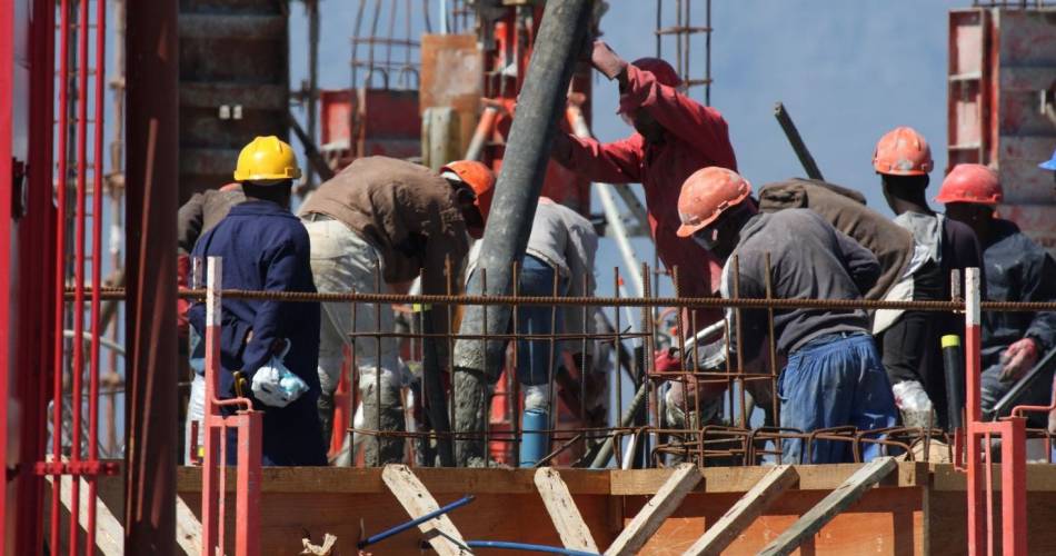 Sindicatele din construcţii solicită din nou Guvernului să nu elimine facilităţile fiscale din acest sector