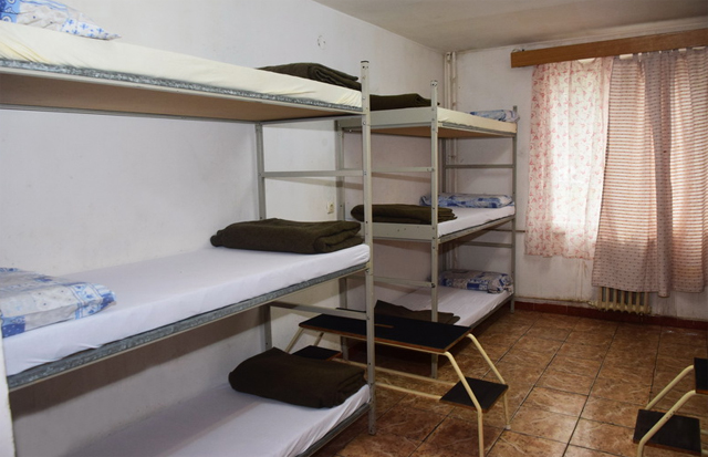 Azilul de noapte din Târgu Mureş funcţionează la capacitate de aproape 130% de la sosirea gerului Azilul de noapte din Târgu Mureş funcţionează la capacitate de aproape 130% de la sosirea gerului