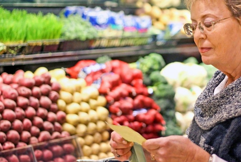 ANPC vine cu precizări în privința coşului minim lunar de consum