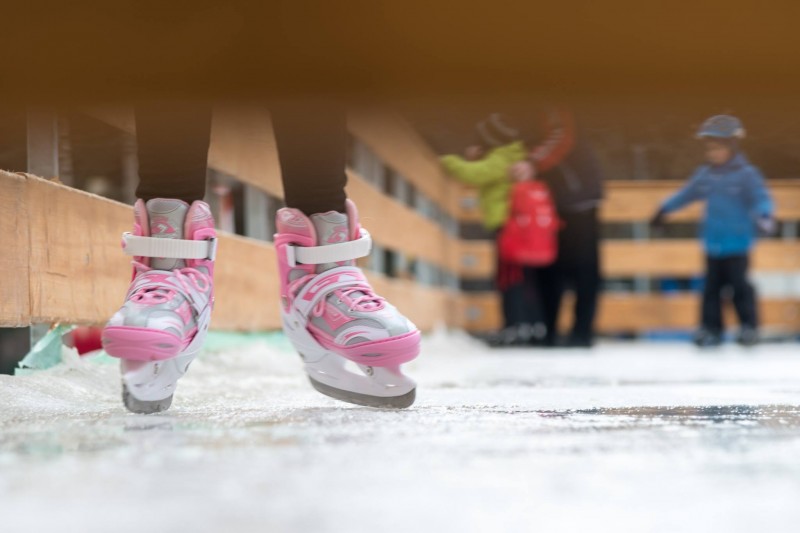 S-a redeschis patinoarul din Poiana Brașov