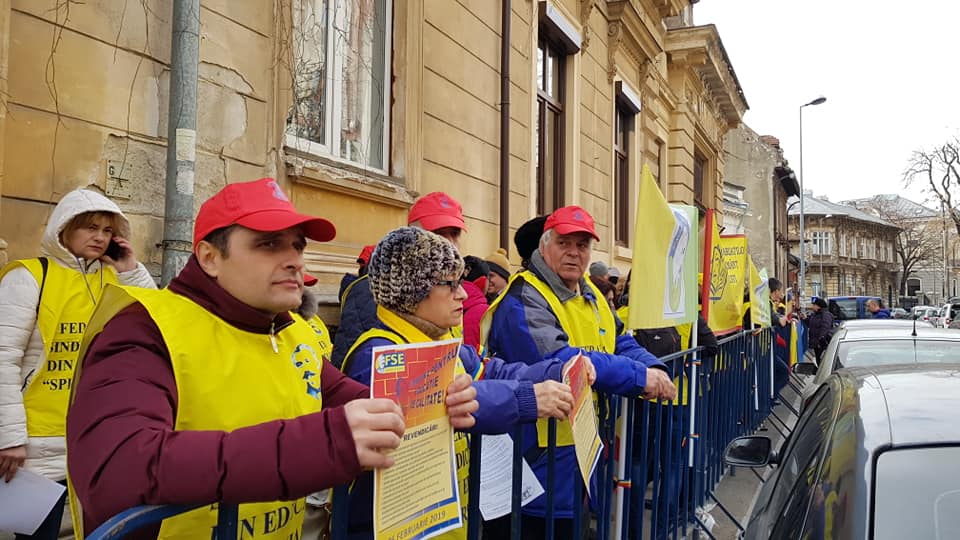 Înghețarea salariilor ar putea duce la proteste în perioada imediat următoare