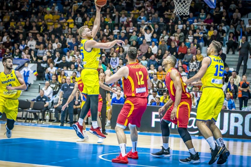 Baschetbaliștii români, victorie cu Macedonia Baschetbaliștii români, victorie cu Macedonia