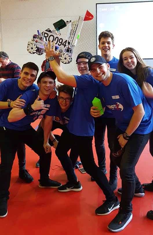 Elevi de la ”Unirea” calificați la Finala Campionatului de Robotică