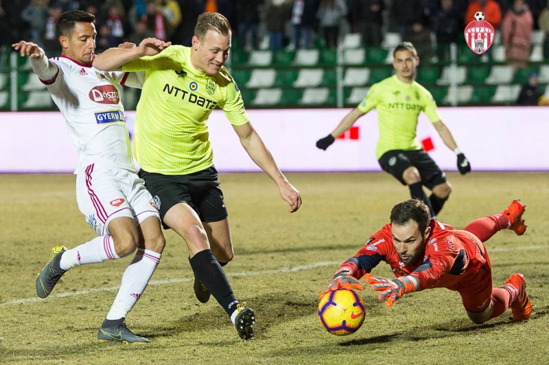 CFR Cluj și Sepsi se înfruntă, în direct, la Radio Tg.Mureș CFR Cluj și Sepsi se înfruntă, în direct, la Radio Tg.Mureș