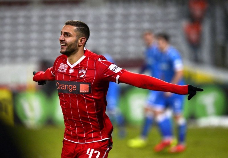 Dinamo, locul unu în play-out, la fotbal Dinamo, locul unu în play-out, la fotbal