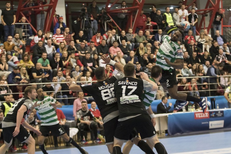 Handbaliștii de la Dinamo au pierdut cu Sporting