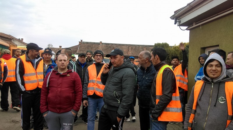 Protest spontan la Salubriserv Tg.Mureș