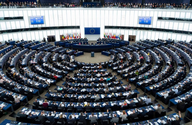 Legea dublului-standard a fost aprobată în Parlamentul European